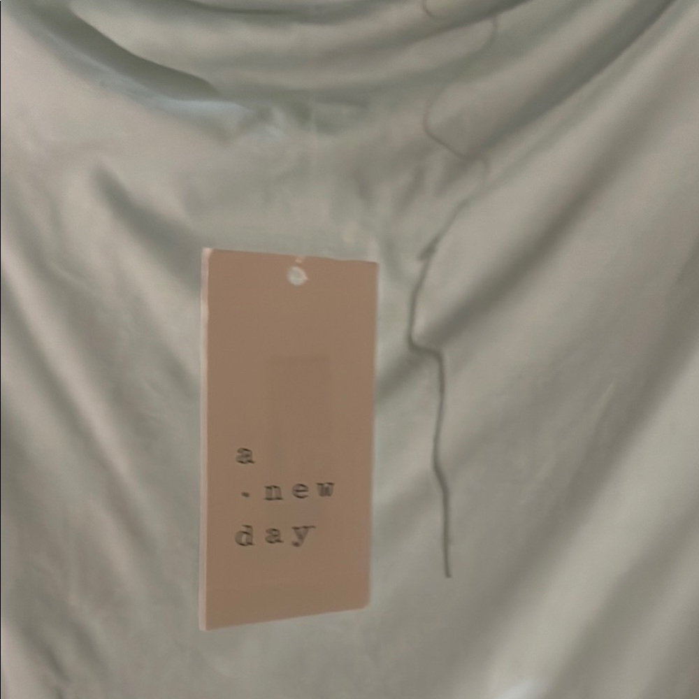 Elegant Mint Off-Shoulder Dress - Picture 9 of 11